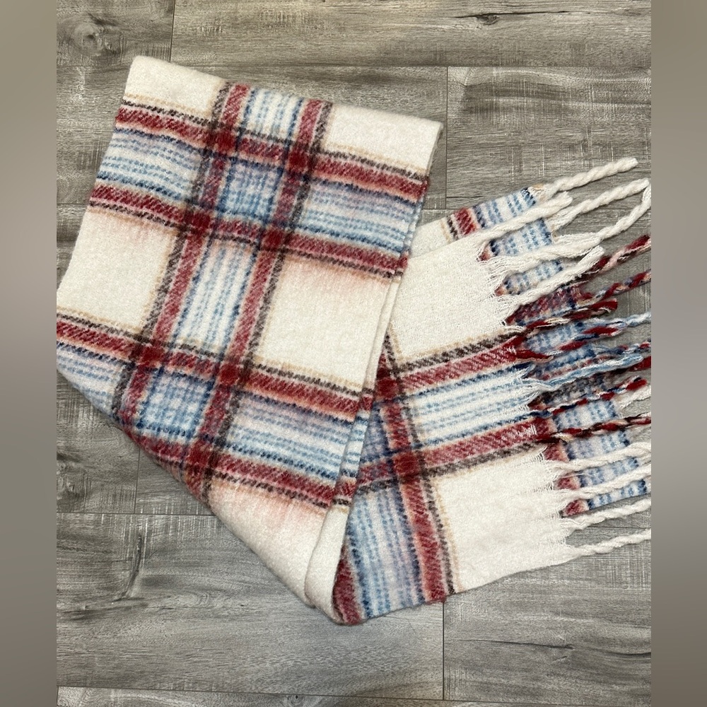 Abercrombie & Fitch scarf